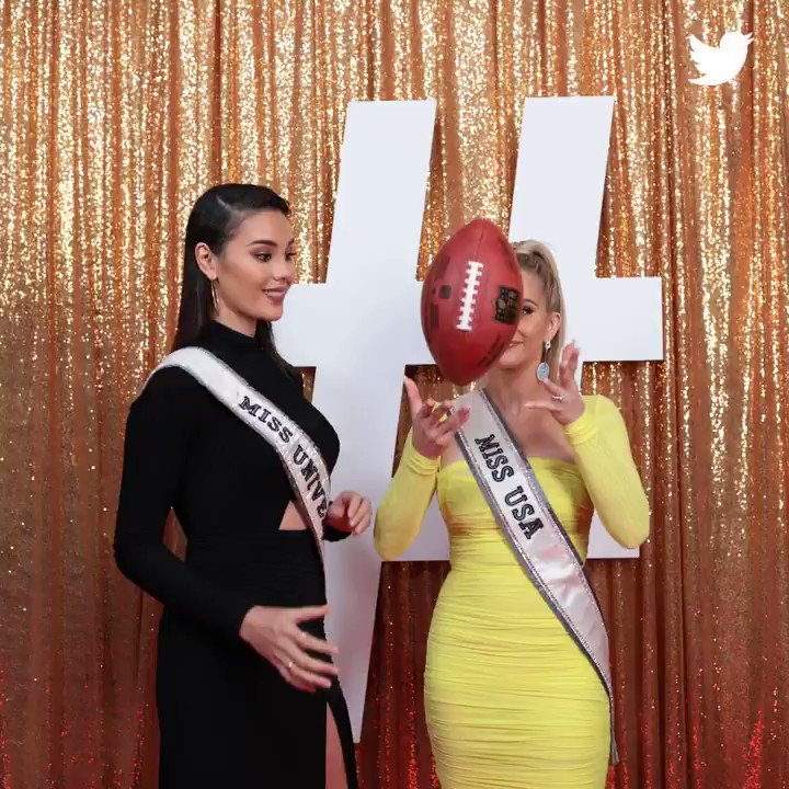 Should @CatrionaElisa and @SarahR_Summers be the next @NFL rookies? 🏈