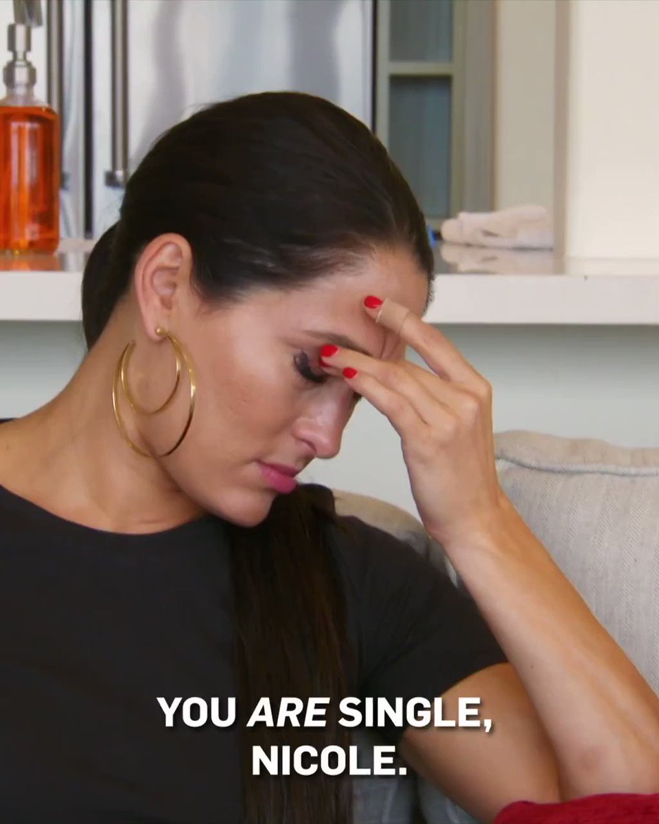 Leave a 🙏 if Mama Bella's speaking the truth.
Don't miss a new episode of #TotalBellas TONIGHT on E!