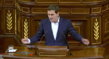 🏛 Sánchez y Casado se pasan el día reabriendo debates del pasado, como Franco o el aborto. ¿Pueden volver al siglo XXI? Urgen reformas en educación, empleo o administración pública, hay que mirar al futuro y abordar los retos que España tiene por delante.