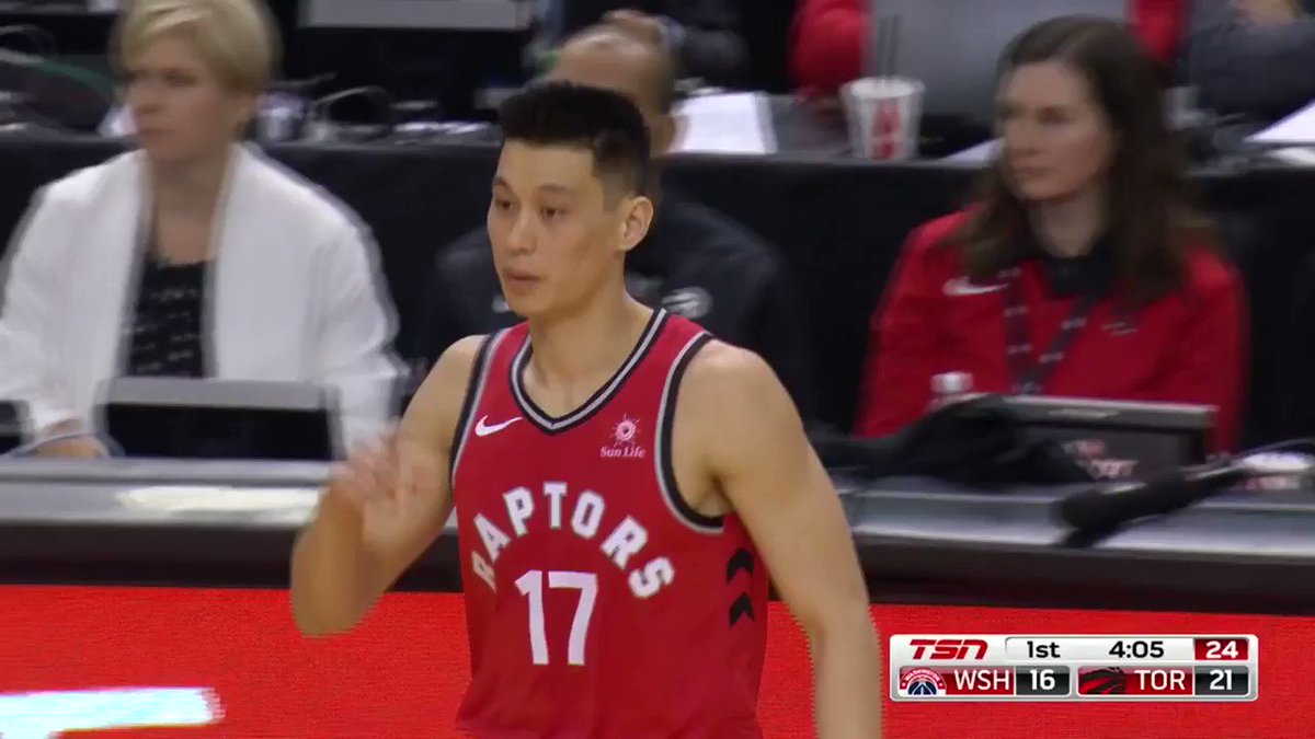 🏀#NBA: Jeremy Lin gets a standing ovation as he checks in for the #WeTheNorth
(via: @NBA)