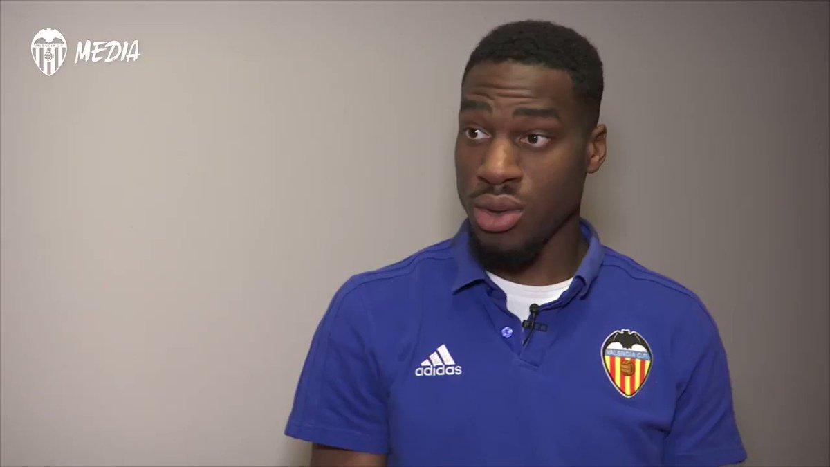 🎙️ @Geo_Kondogbia
“Estoy muy orgulloso de llevar el brazalete de este gran club” 🦇🖤
Conoce EN EXCLUSIVA en la APP la reacción del valencianista que estrenó ayer la capitanía con el @valenciacf ✅
http://app.valenciacf.com 👌🏻