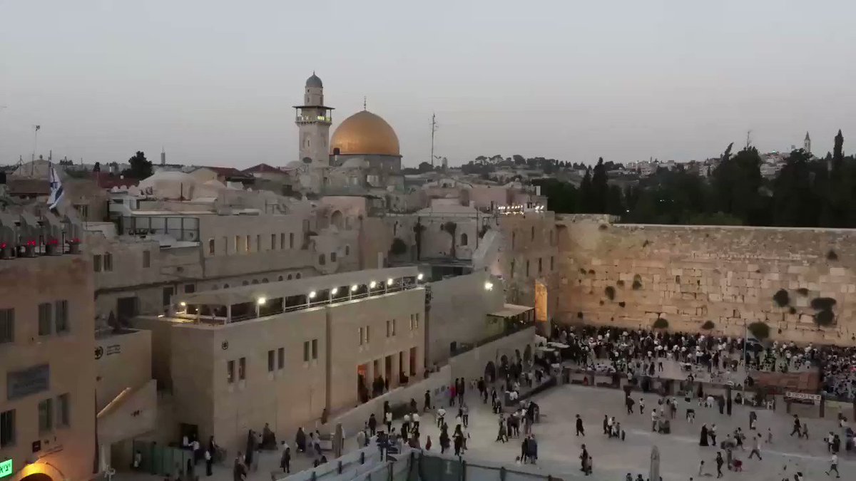 Wrapping up 2018! 4 mill tourists 😮from all over the world visited #Israel this year, the highest number ever!
Great weather, diverse culinary + cultural scene and some of the most beautiful places in the world...
Who WOULDN'T want to visit?
Vide…