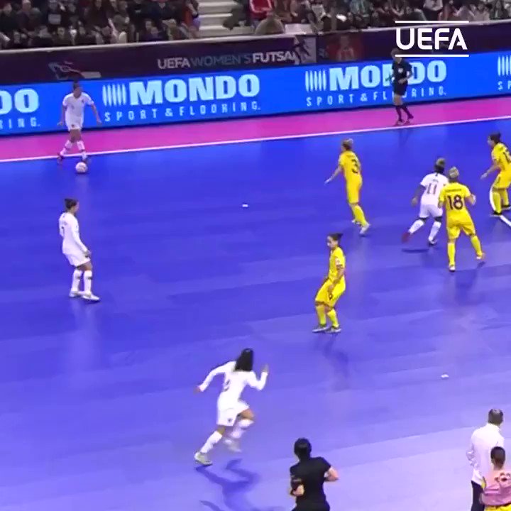 Veja os 5 golos com que @selecaoportugal venceu a Ucrânia e marcou encontro com a Espanha na final do #WEUROFutsal.🏆