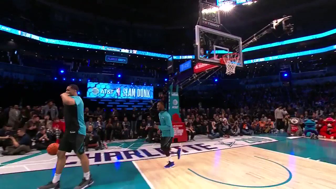 Miles Bridges pays tribute to Larry Johnson in NBA dunk contest 