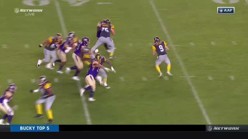 Love @PatrickMahomes, but this is what a no 👀 pass from a QB looks like. #Chiefs #AAF