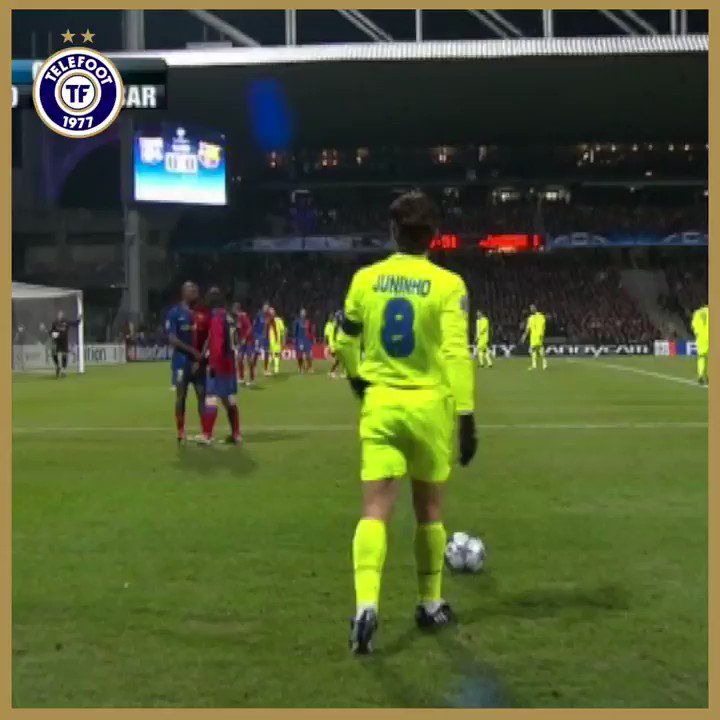 🔊 METTEZ LE SON ‼
Souvenez-vous, en février 2009, Juninho (@Juninhope08) inscrivait un coup franc mythique en LDC lors du match @OL - @FCBarcelona 😍😍⤵⤵
#OLFCB