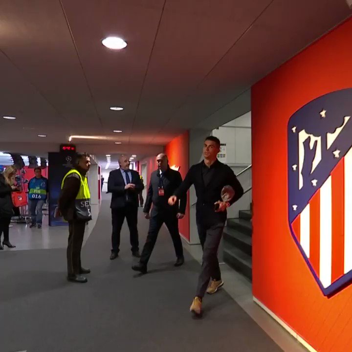 #UCL #LdC #AtletiJuve Devinez qui est de retour à Madrid...
#CR7 buteur ce soir? 🤔