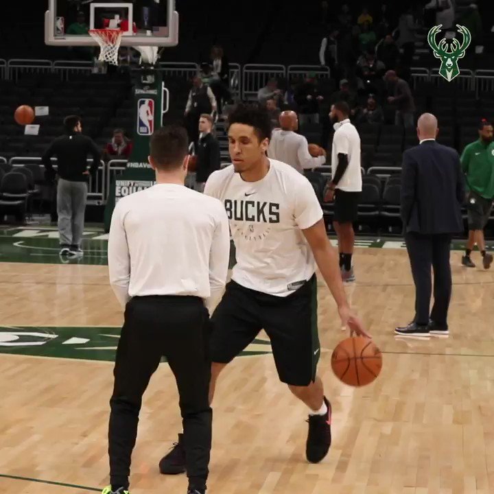 The Bucks have won 14 of their last 16 games by an average of 15 points!!
#FearTheDeer