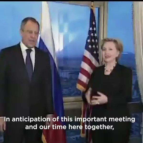 📽The Mortifying Reset Scene
Hillary Clinton presents Russia’s Foreign Minister w a red plastic button to symbolize a reset in US/Russia relations...only to 10 yrs later accuse thm of sending ‘Russian Agent Trump’ undercover.👌🏻
#UraniumOne
