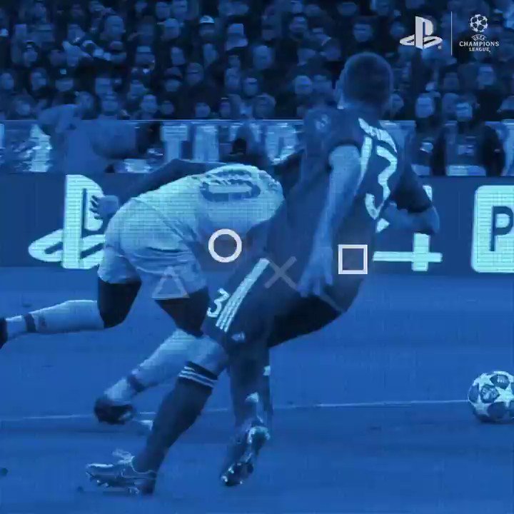 Total control 💯
Send them spinning like Sadio 🌪
Tag your best goals using #PS4share.
#PlayStationFC | #UCL | @PlayStationEU