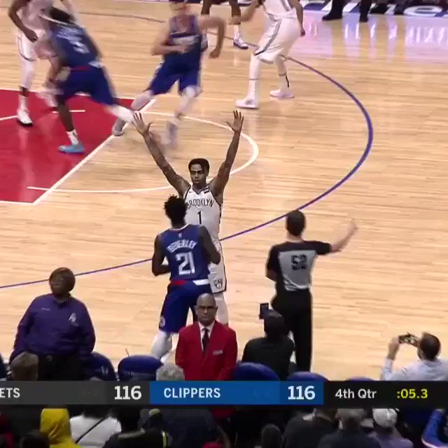 🗣️ BINGOOOOOOOOO!
#TissotBuzzerBeater di @TeamLou23 e vittoria all'ultimo istante dei @LAClippers!
#ThisIsYourTime | #NBA