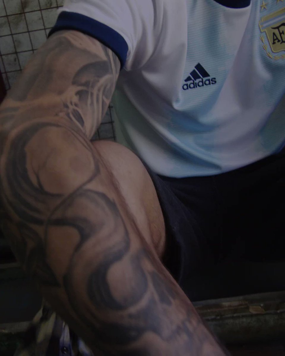 Hay jugadores, hay equipo, hay camiseta nueva. ¡Vamos Argentina!
@adidasar #DareToCreate #creadoconadidas