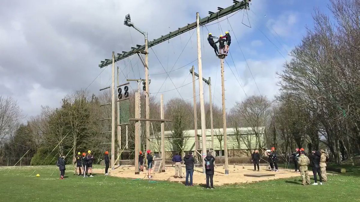 ATR Winchester hosted @Harlequins team who took on some high wire team building exercises with the Royal Army Physical Training Centre., testing themselves during the arduous @premrugby season. #COYQ
