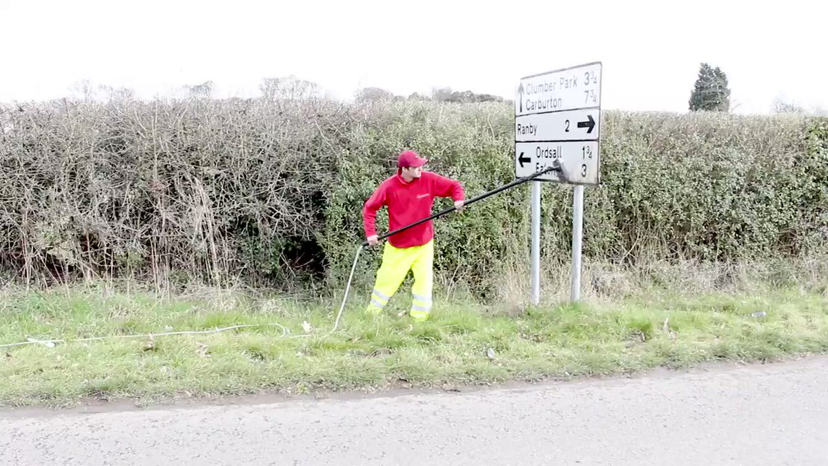 What a hero.
Liam cleans signs in his spare time to make the roads a safer place. ❤️
