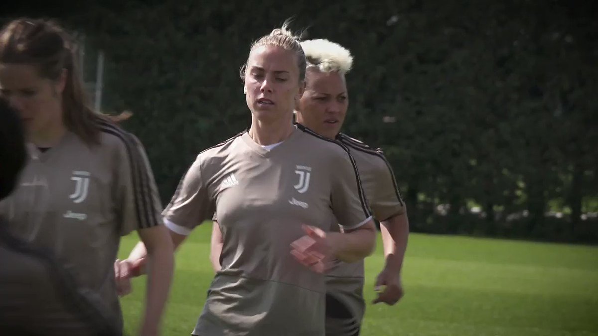Verso la «Première», il grande evento all'Allianz Stadium 🔜🏟
🎟 Non hai ancora preso il tuo biglietto gratuito? ➡ http://juve.it/3pYf30o4opS
#JuventusWomen #JuveFiorentina