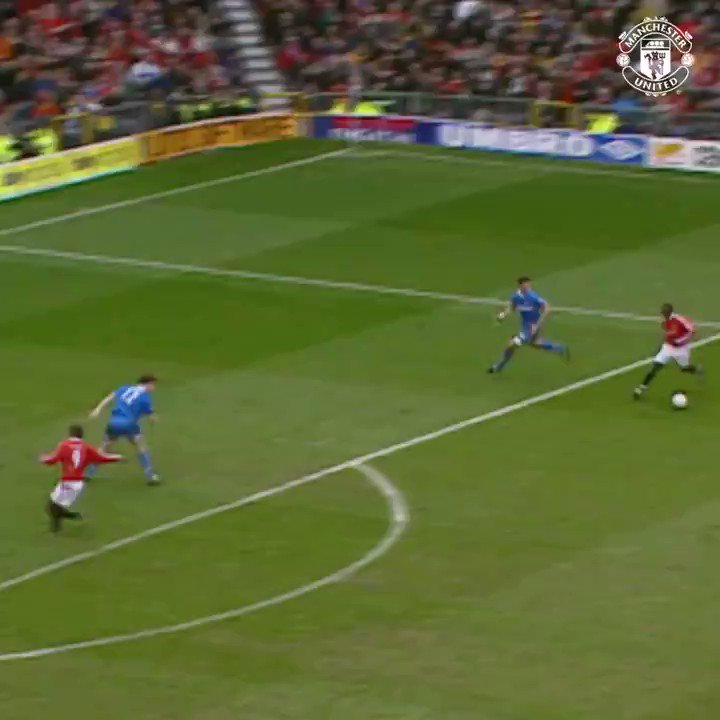 🎯 @GNev2, con clase 👏
#UnDiaComoHoy #MUFC