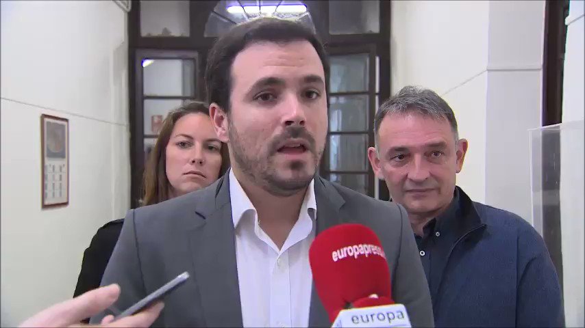 El jefe siempre tiene razón. Sino tiene la razón, se le da igualmente:
“Ha dado un ejemplo y ha mandado un mensaje positivo: que los hombres nos tenemos que encargar igualmente de los cuidados"
Este no vale ya ni para mascota...