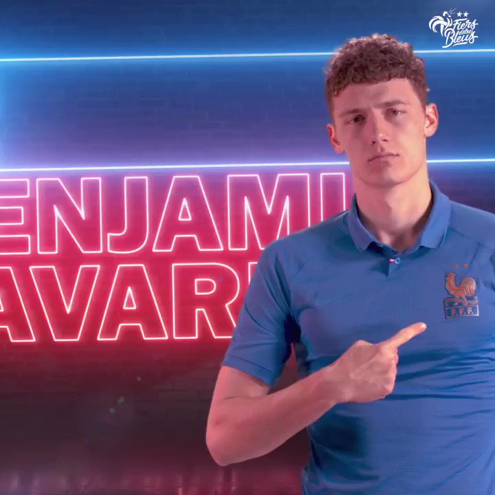 Un très bon anniversaire à @BenPavard28 qui fête ses 23 ans ! 🎂🙌 #FiersdetreBleus