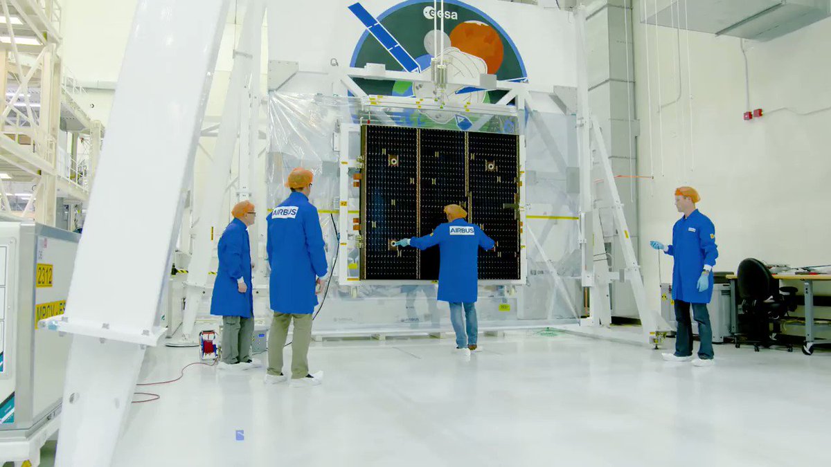 .@AirbusSpace team tests Orion’s solar wings at @NASAKennedy. The four solar wings are the last major components to arrive from Europe for Orion’s European Service Module. https://www.nasa.gov/sites/default/files/atoms/files/orion_smonline.pdf …