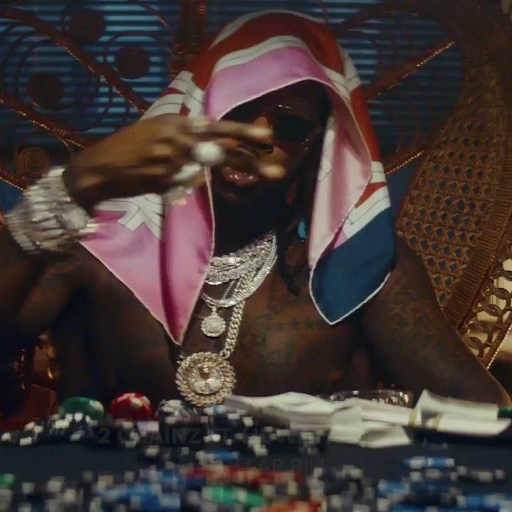 Everything in this video is rare like a “2 Dollar Bill.” Watch @2chainz, @LilTunechi and @E40 hang with a few characters in their latest video now!
⠀⠀⠀⠀⠀⠀⠀⠀⠀
▶️https://www.youtube.com/watch?v=bM75pbEryrA …