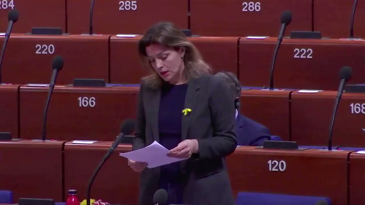 🎥 La diputada islandesa @RosaBjorkB denuncia el judici als presos al Consell d'Europa: "La política s'ha de fer als parlaments i a les places, no a les presons o als jutjats". Gràcies!