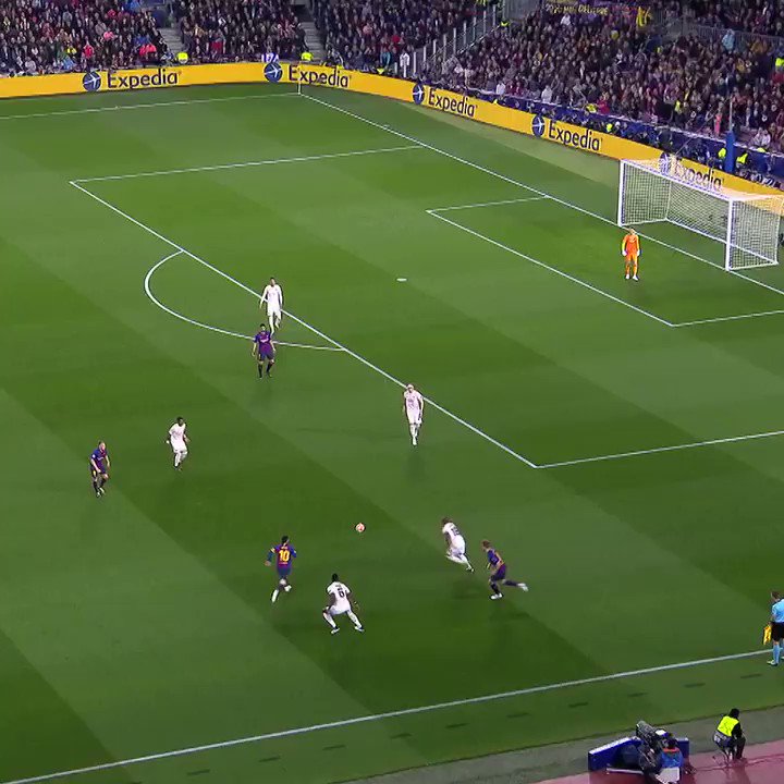 โฝ๏ธ๐ Goal of the Week ๐โฝ๏ธ
1. Lionel Messi
2. Raheem Sterling
3. David Neres
4. Philippe Coutinho
๐ค Agree with the order?
#UCL #GOTW @NissanFootball