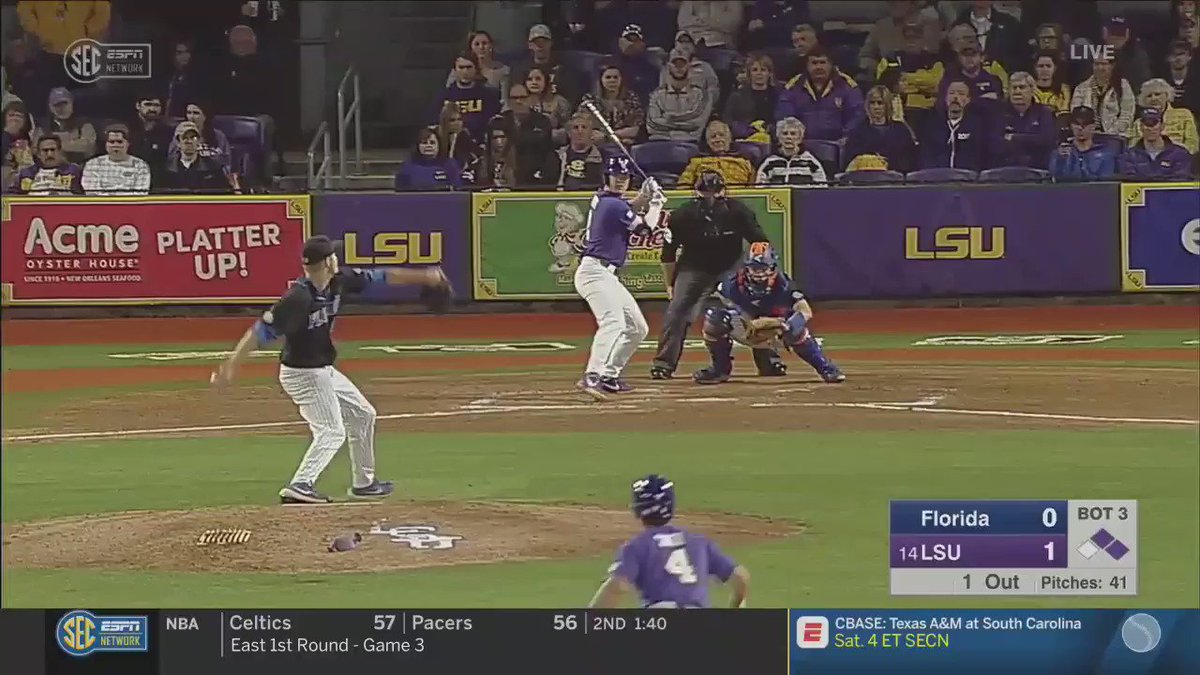 🎶 Hips Don't Lie 🎶
@Daniel2Cabrera turns on one and drills it down the line to bring in another Tiger run!
💻: http://lsul.su/2vcSsQm
LSU 2, UF 0 • #GeauxTigers🐯