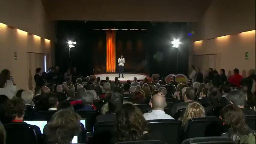 👉 Cs fue la primera opción política en Cataluña en decir lo que nadie se atrevía a decir.
🍊 @InesArrimadas "Allí estaba @Albert_Rivera; él sabe mejor que nadie lo que es sufrir acoso. Nunca más nos sentiremos abandonados si es el próximo presidente de España" #CsConLaLibertad