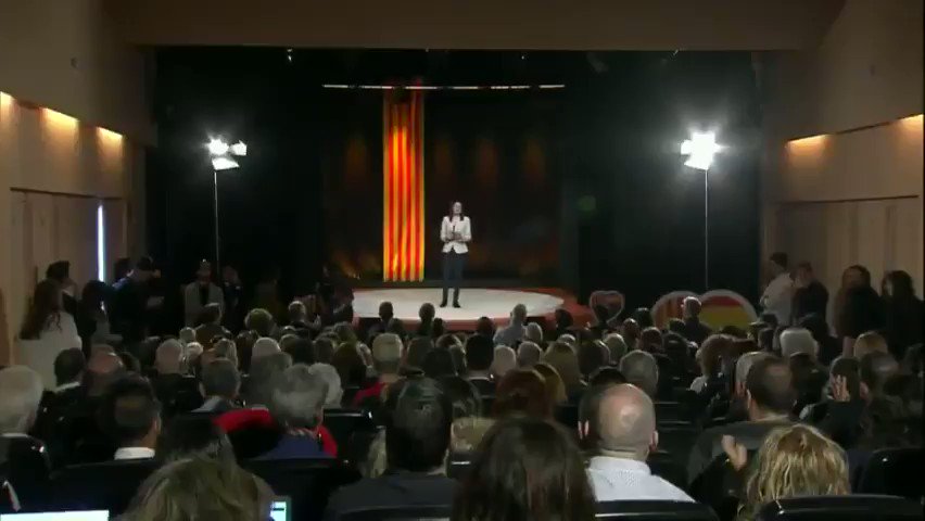 🍊 @InesArrimadas "¿Os imagináis que nos hubiera tenido que defender Miquel Iceta en esos días de la infamia durante el golpe a la democracia?"
👉 Cuando gobernemos no solo vamos a decir que se adoctrina en las escuelas; vamos a impedir que se siga adoctrinando. #CsConLaLibertad