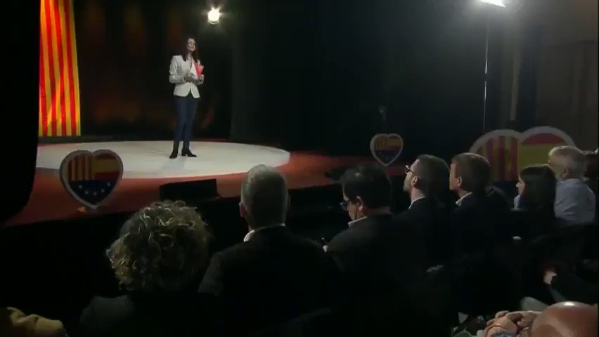 🤦♀️ Cada vez que los partidos separatistas han tenido la llave de los gobiernos de España no han pedido mejoras para todos los españoles; han pedido más competencias.
🍊 @InesArrimadas "¿De verdad el PSOE pretende entregar una Justicia propia a los golpistas?" #CsConLaLibertad