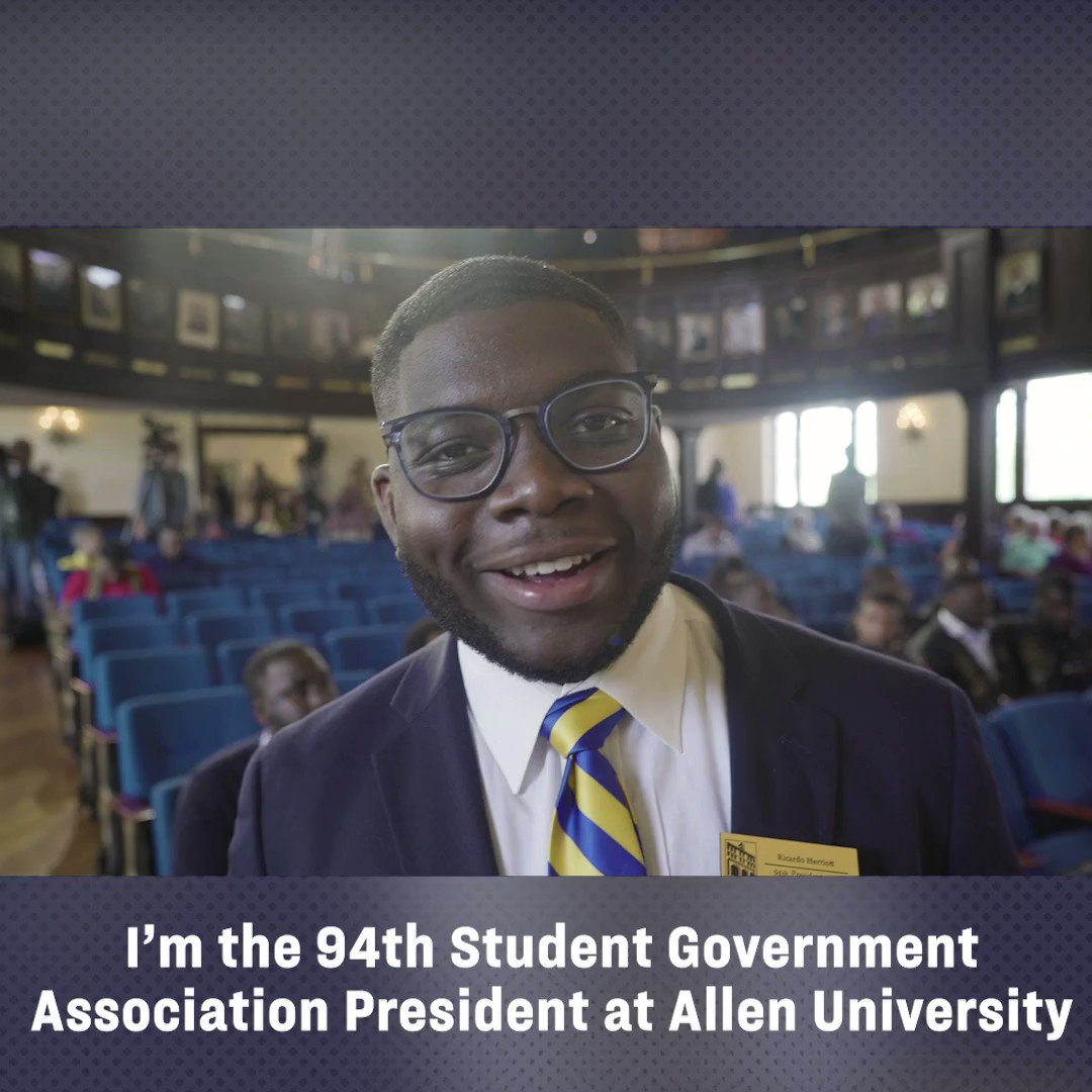 It was great meeting Ricardo at @AllenUniv in South Carolina yesterday. I’m grateful that young people like him are in this fight all the way to cancel debt for 95% of Americans and make public colleges free.