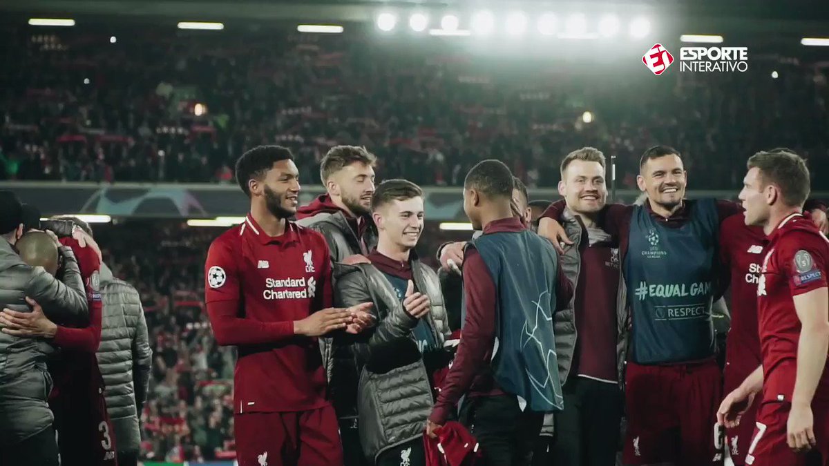 VALE A PENA ASSISTIR ATÉ O FINAL! Esse é o "You'll Never Walk Alone" mais EMOCIONANTE que você vai ver hoje! Jogadores e torcedores do Liverpool em uma só voz após o apito final pelas lentes da nossa câmera exclusiva! SENSACIONAL! 📹: Carolina Albuquerque #CasaDaChampions