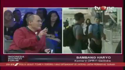 Bambang Haryo: Yang paling penting diperhatikan oleh pemerintah adalah keseimbangan supplay and demand.Dapatkan berita lain hanya di tvOne connect, android http://bit.ly/2CMmL5z & ios http://apple.co/2Q00Mfc #tvOneNews