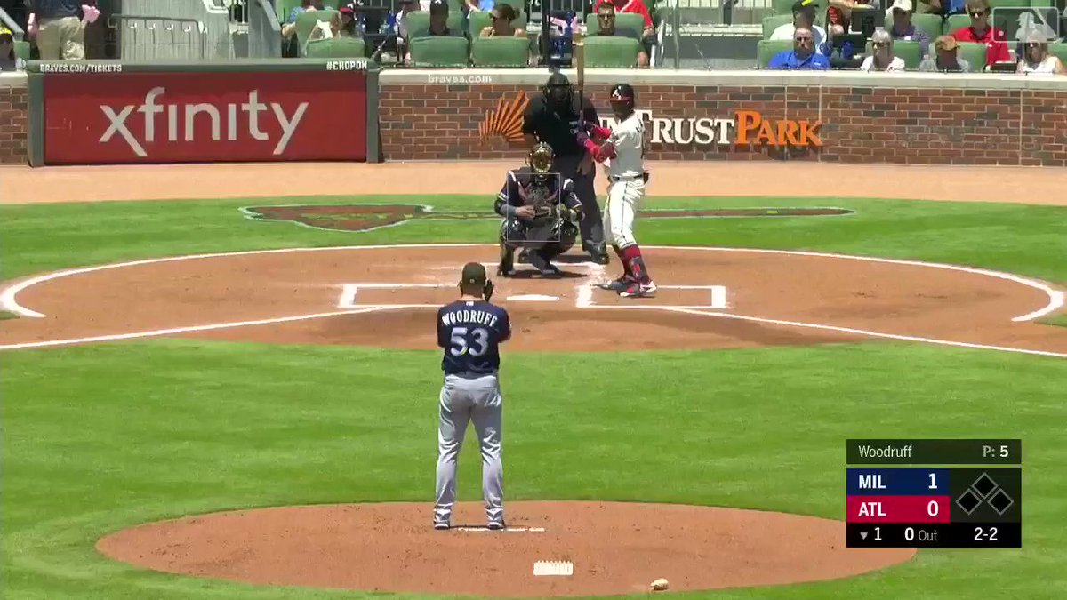 .@ronaldacunajr24 gets the day started with a bang!#ChopOn