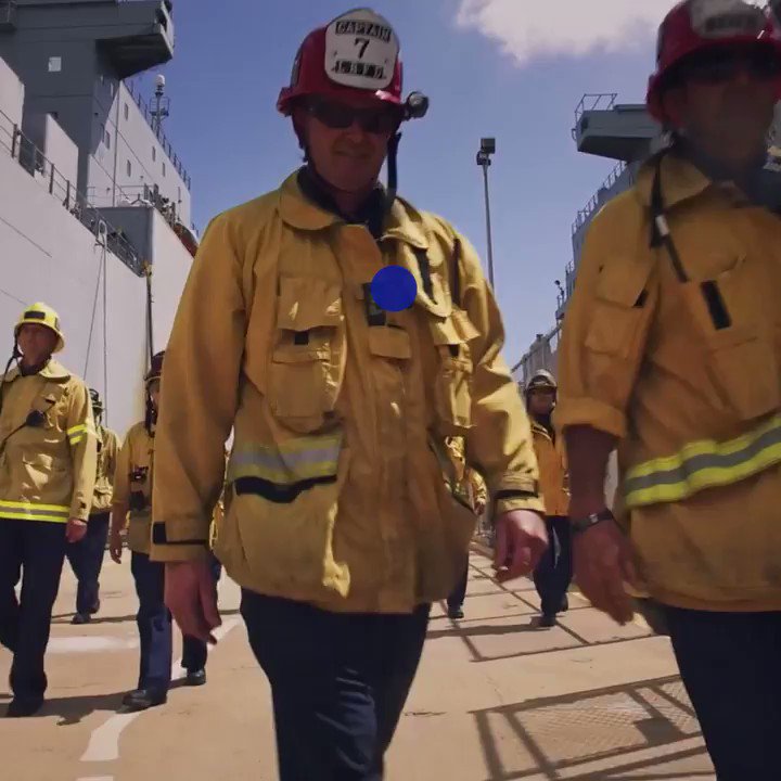 Los barcos de bomberos se enfrentan a situaciones de alto riesgo: una chispa puede hacer que se pierdan miles de millones de dólares, o prender toneladas de combustible sin parar. No te pierdas Megabarcos, los lunes a las 22:30 en @CanalOdisea #MuyRecomendable