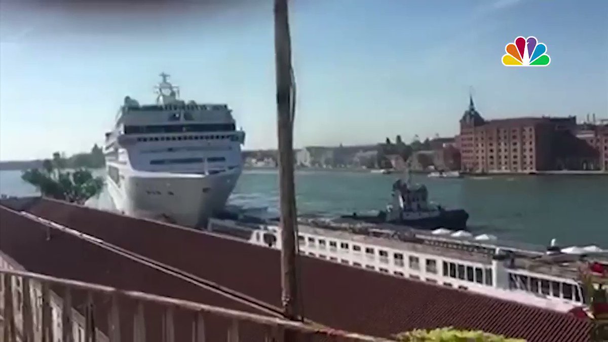 Venice : RUNAWAY CRUISE SHIP towering control cruise ship ...