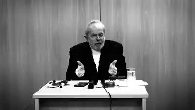 "Eu me pergunto todo dia por que estou aqui. Eu tô querendo justiça" #LulaLivreJá