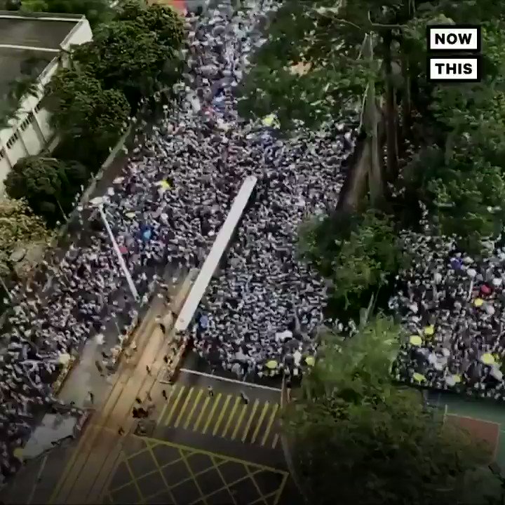 More than 1 million people took to the streets of Hong Kong to protest a law that could allow suspected criminals to be sent to mainland China https://t.co/2uviM63blh