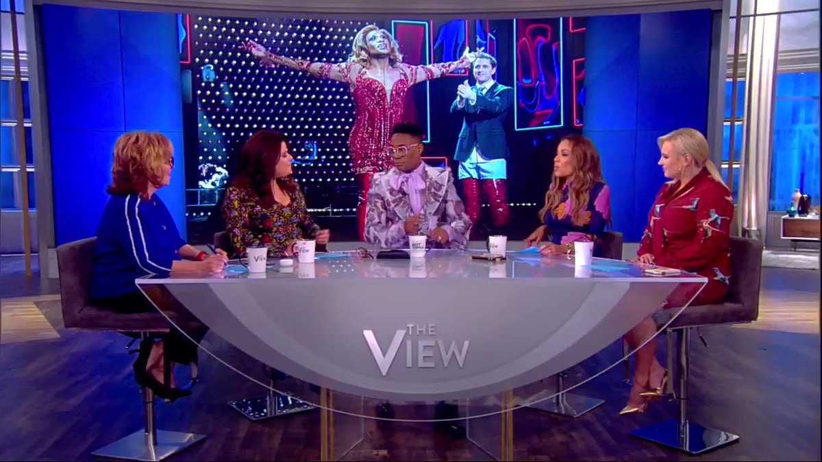Who better to breakdown the definition of #camp than fashion icon @theebillyporter?! https://abcn.ws/2wSy2gx