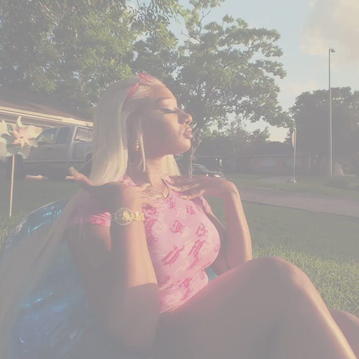 HOT GIRL MEG IS HERE. @theestallion is our new #UpNext artist. Get ready for music and the film coming June 25. http://apple.co/megantheestallion …
#ShotoniPhone