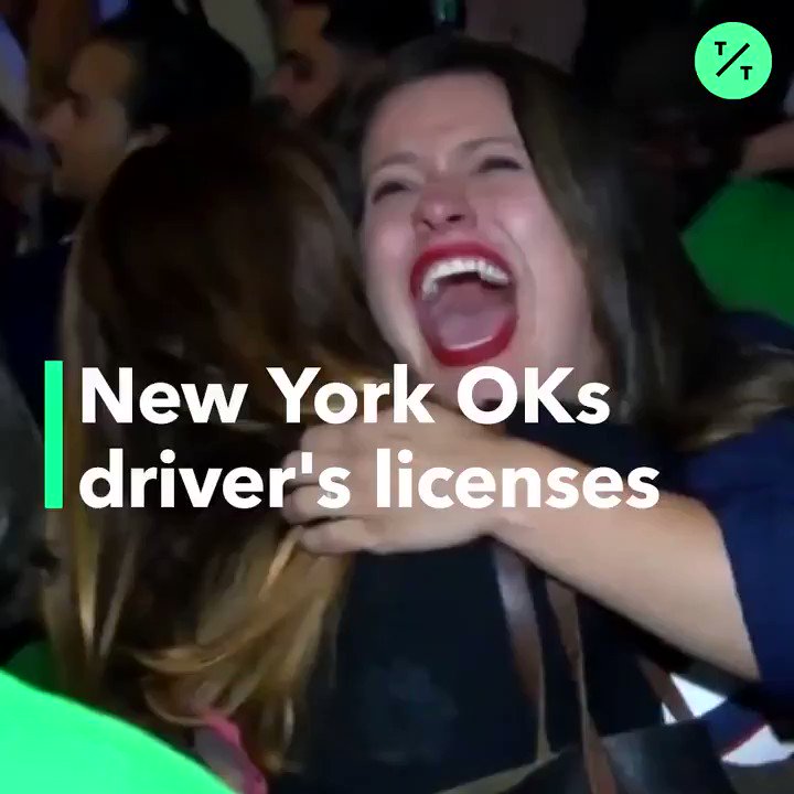 New York just passed a law allowing undocumented immigrants to get a valid driver's license.
DREAMer and assemblywoman @CatalinaCruzNY helped make it happen #GreenLightNY