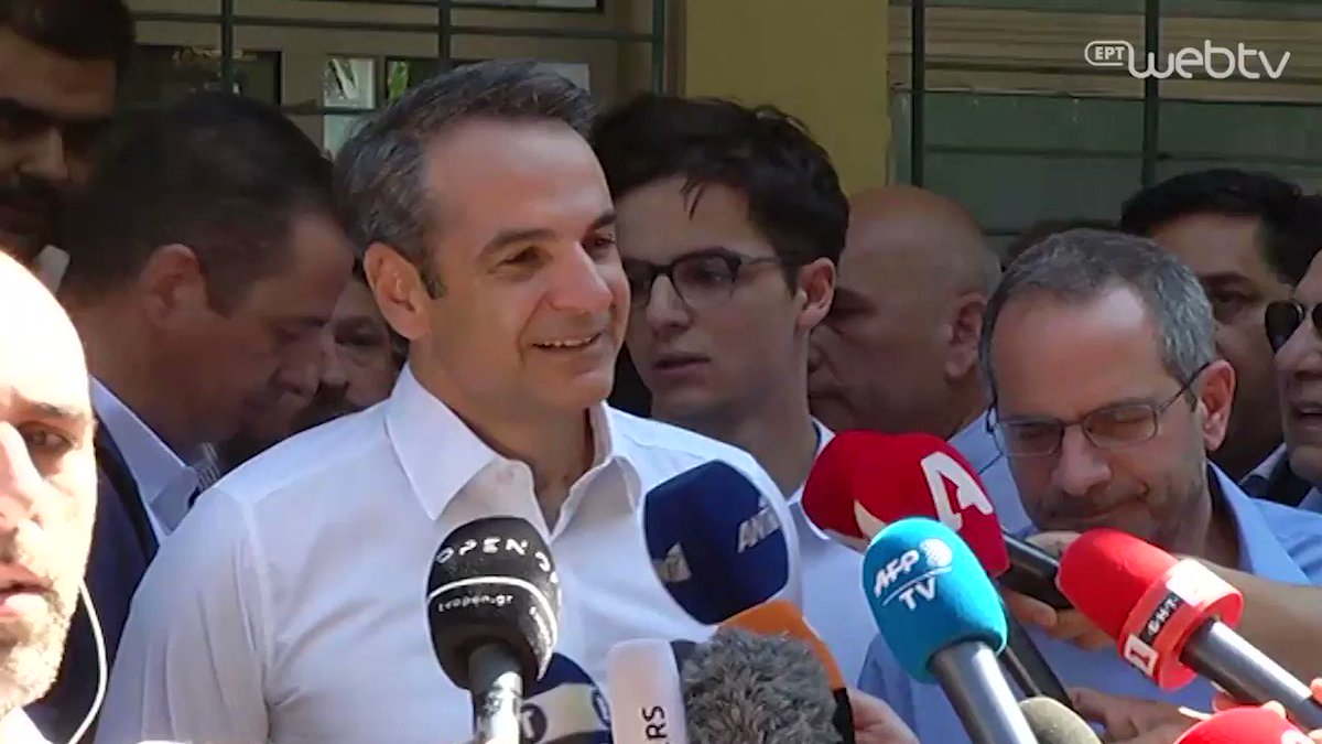 Οι εκλογές είναι η μεγάλη γιορτή της Δημοκρατίας. Στέκομαι με σεβασμό μπροστά στη λαϊκή ετυμηγορία. Σήμερα οι Έλληνες παίρνουν τις τύχες του τόπου στα χέρια τους. Eίμαι σίγουρος ότι αύριο ξημερώνει για την Πατρίδα μας μια καλύτερη μέρα. Καλή ψήφο σε όλους. #ekloges2019