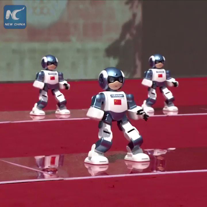 Everybody was Kung Fu fighting! #Robots at Shaolin Temple in Henan give eye-opening #KungFu performance