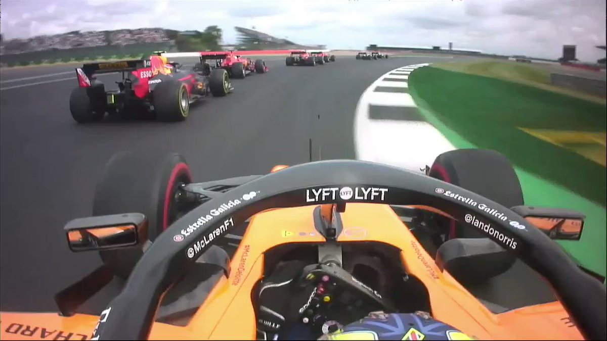 😱 Bagarre senza esclusione di colpi
🏎 @LandoNorris all’attacco di @PierreGASLY
😯 Quante emozioni nel #BritishGP
🔊 SOUND ON
#SkyMotori #F1 #Formula1