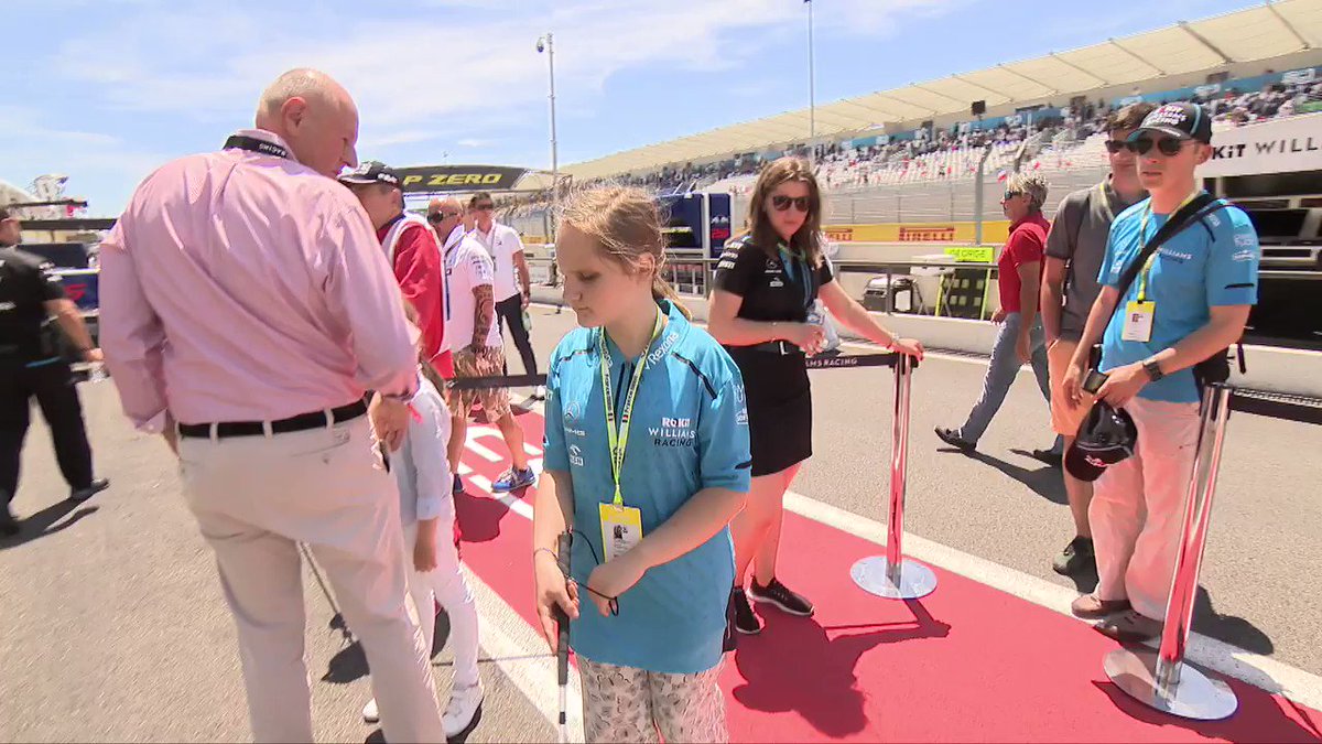 Druga część wywiadu Julki z Robertem Kubicą na #FrenchGP to nowe zaskakujące pytania i szczere odpowiedzi. Tym razem Robert opowiedział o najważniejszym w życiu wyścigu, najtrudniejszych torach i swoich marzeniach 🎤🏁 @TeamORLEN #JuliaTeam #WeAreRacing #F1 #RK88