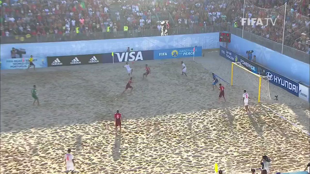 π΅πΉπβ¨
Finally, kings of the sand π
Having lost the first ever FIFA #BeachSoccerWC Final in 2005, Portugal ended their ten-year wait to lift the coveted trophy #onthisday in 2015.