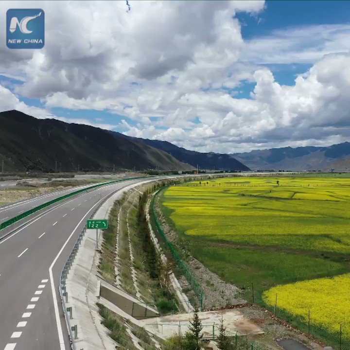 Scenic drive! Breathtaking aerial view of the Lhasa-Nyingchi highway in SW China's #Tibet