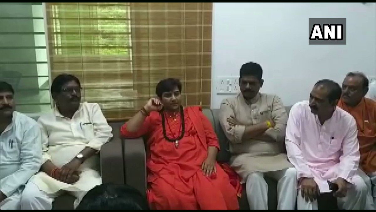 #WATCH BJP MP from Bhopal, Pragya Thakur in Sehore: Hum naali saaf karwane ke liye nahi bane hain. Hum aapka shauchalaya saaf karne ke liye bilkul nahi banaye gaye hain. Hum jis kaam ke liye banaye gaye hain, vo kaam hum imaandaari se karenge. #MadhyaPradesh