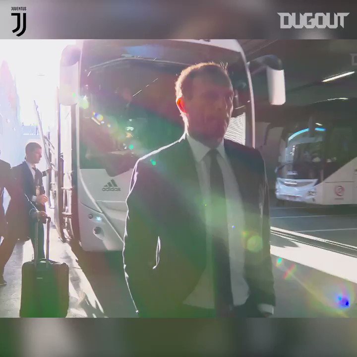 Happy birthday to former manager Massimiliano Allegri! Thanks for everything, boss!    