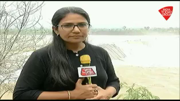 मध्यप्रदेश ओर महाराष्ट्र में हुई भारी बारिश की वजह से नर्मदा नदी उफान पर है, सरदार सरोवर बांध से छोड़ा जा रहा पानी गरूदेश्वर बांध से ओवरफ्लो हो रहा है देखिए @gopimaniar की रिपोर्ट। #ReporterDiary अन्य वीडियो: http://bit.ly/IndiaTodaySocial …